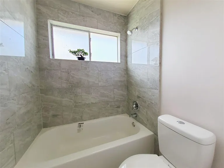 21511 Westcliffe Falls Dr — Photo 32
