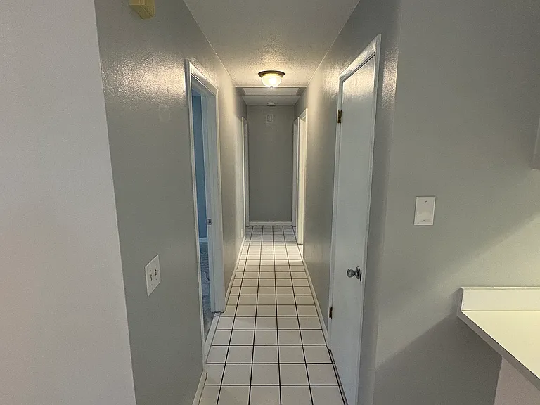 927 Russell Ave — Photo 10