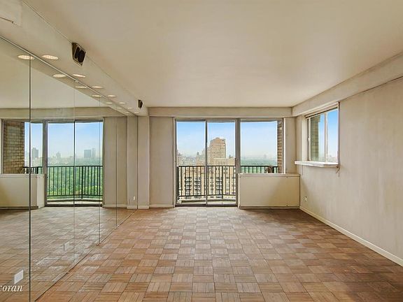 3rd image of 10 W 66th St APT 32A