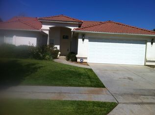 2107 Riverview Dr, Madera, CA 93637