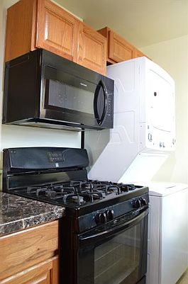 4th image of 2518 Kent Village Dr