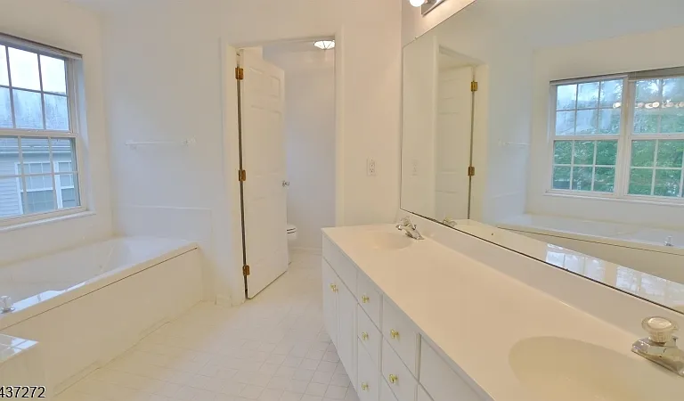 1310 Grandview Ct — Photo 12