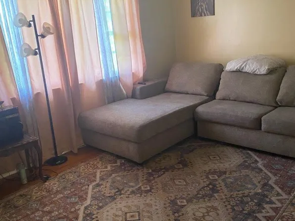 207 Allen St APT 4, Syracuse, NY 13210