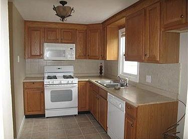 4th image of 332 Marshall Dr