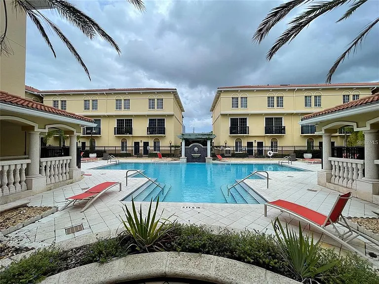 5213 Beach Breeze Ct — Photo 23