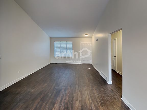 4th image of 99 N Archmore St