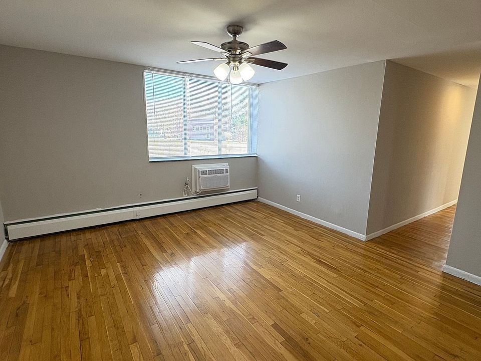 1st image of 430 S Grand Blvd #Ma-e216