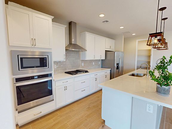 4th image of 17336 W LYNX Road