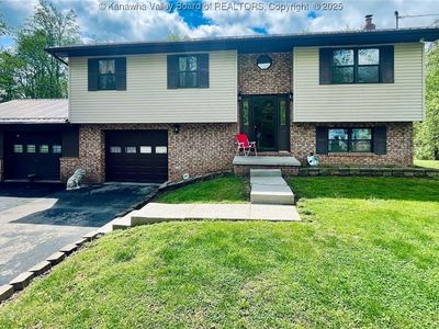 2744 Peach Ridge Rd, Hurricane, WV, 25526