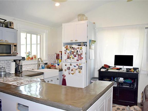 5th image of 15402 E 54th St