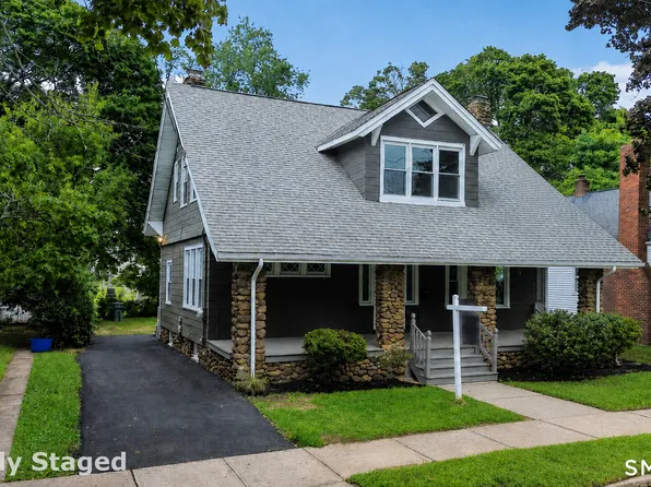 17 Ralston Avenue, Hamden, CT 06517
