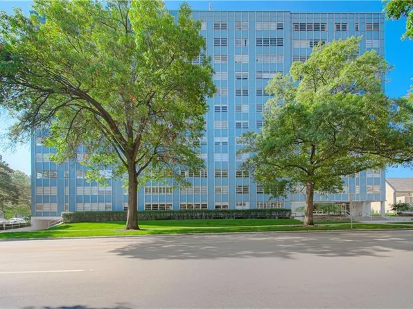 333 W Meyer Blvd APT 714, Kansas City, MO 64113