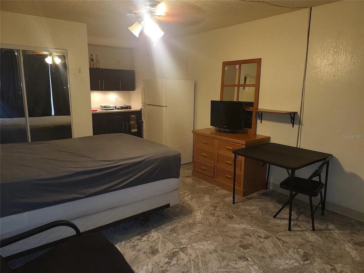 Studio, 286 sqft, $1,040 — Photo 2