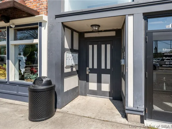 240 Spring Street #B, Jeffersonville, IN 47130