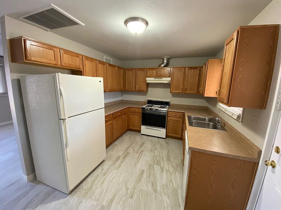 1st image of 2757 E Wier Ave