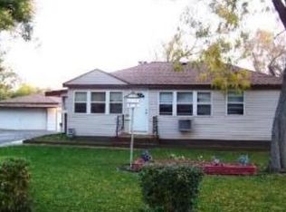15949 W Pekara Dr, Deerfield, IL