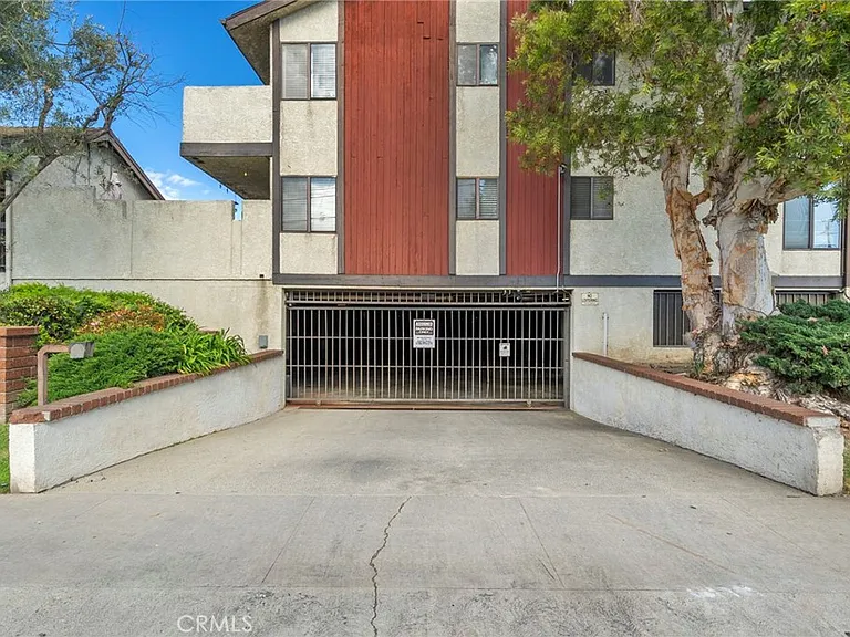 15000 Halldale Ave #213 — Photo 26