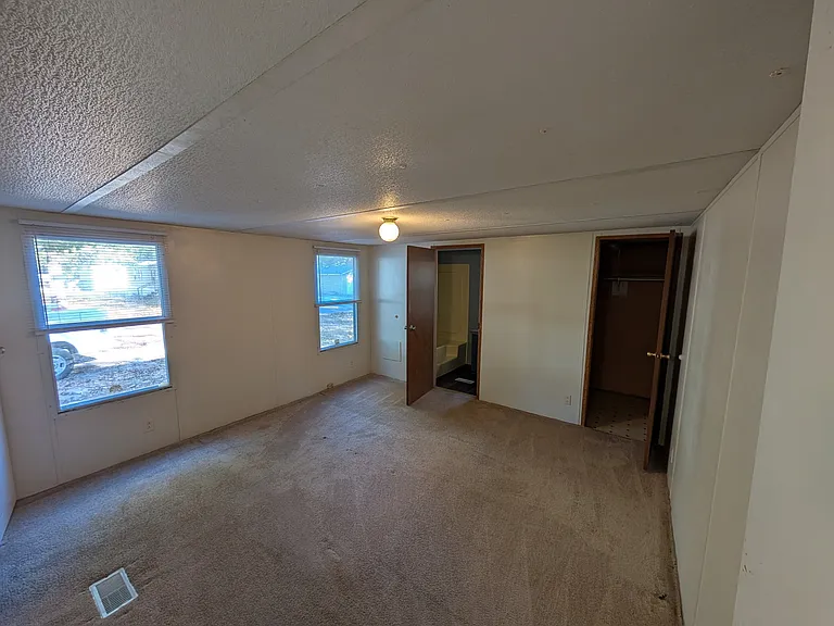 28 Ransdell Way — Photo 3
