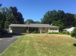 40 Crest Rd, East Rochester, NY 14445