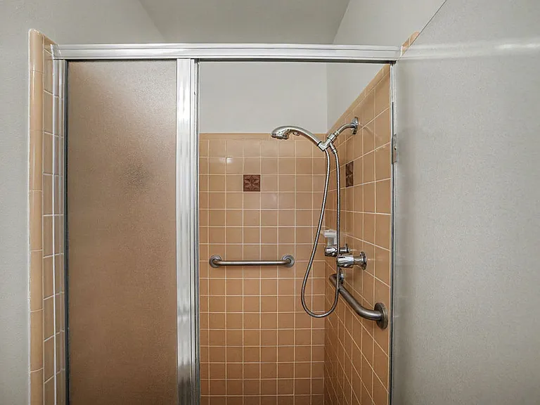 1119 Sunnyhill Ct — Photo 21