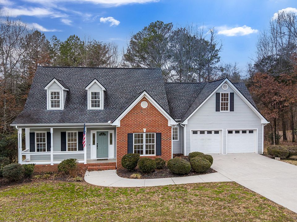 1st image of 146 Woodberry Dr NW