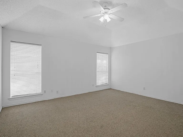 3040 Flamingo Cir — Photo 12