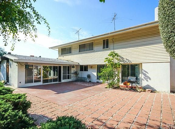 5th image of 1110 Avonoak Ter
