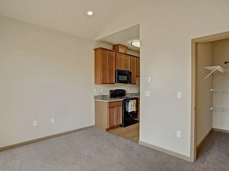 Riverside 9 — Photo 10
