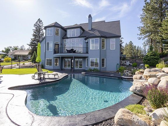 2nd image of 10652 W Lakeside Ln