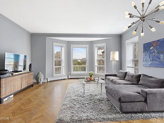3rd image of 19 Mount Morris Park W #1C