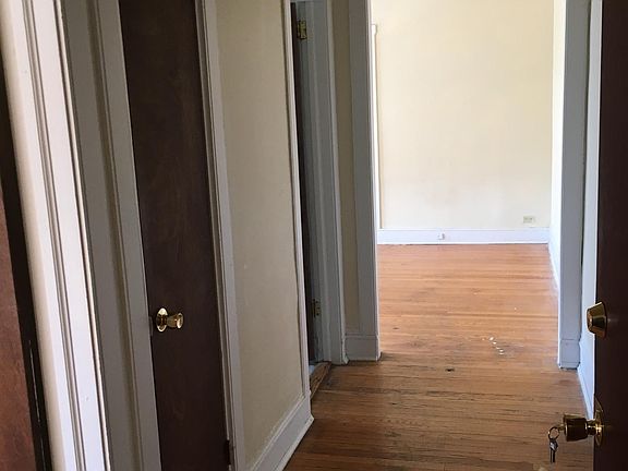 5th image of 1200 W Thorndale Ave APT 5