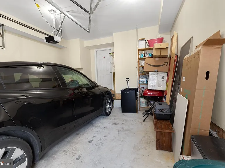 2683 Edgemont St — Photo 31