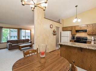 4471 Clover Ln #B, Eagan, MN 55122