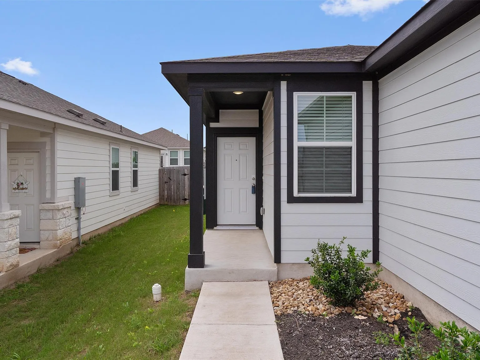 4 bed, 2.0 bath, 1531 sqft, $2,100 — Photo 3