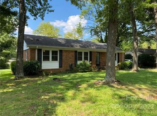 4522 Halstead Dr, Charlotte, NC 28209