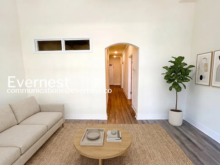 Berry Burk — Photo 11