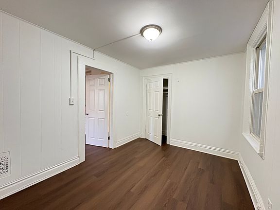 3rd image of 181 Myrtle Ave Unit 2