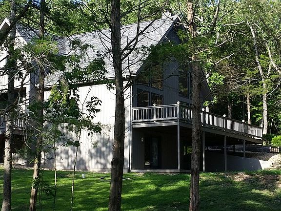 2nd image of 13481 Lakewood Dr