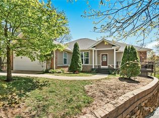 68 Skipton Dr, Bella Vista, AR 72714