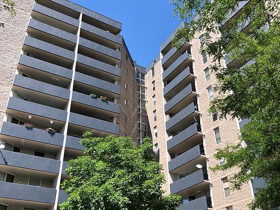 3rd image of 601 W 11th Ave APT 805
