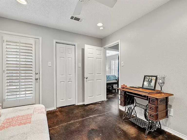 2956 S Bend Dr — Photo 22