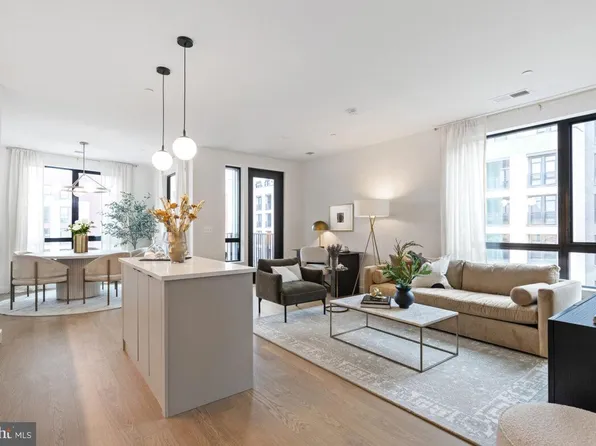7175 12th St NW #317, Washington, DC 20012