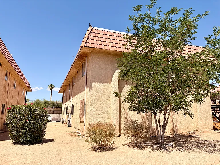 1717 Cordoba Ln #D — Photo 1