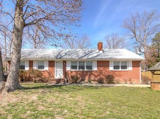 5332 W Garthdale Rd, North Chesterfield, VA 23234