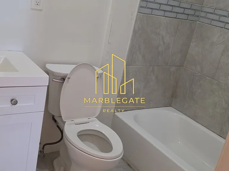 826 S 15th St #11L — Photo 7