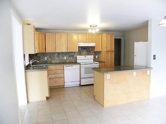 4th image of 6 Catalina Dr