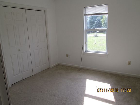 3rd image of 1140 Juniper Dr NW