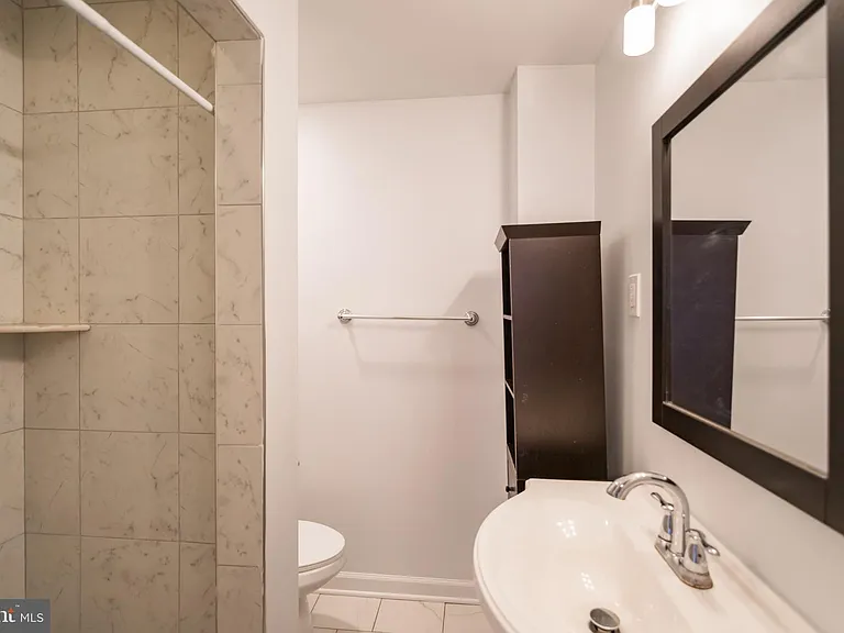 1116 Pine St #3F — Photo 13