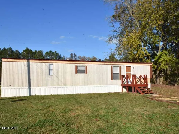 1411 Diamond Ln, Greenville, NC 27834
