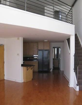 2nd image of 639 Minna St #2